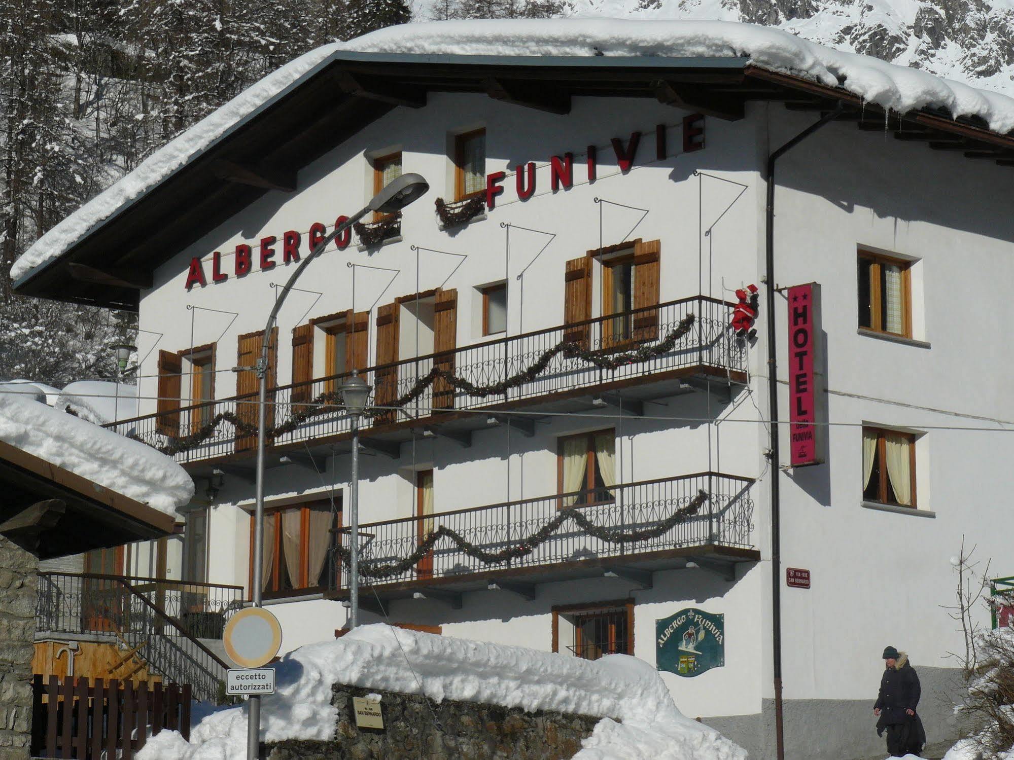Hotel Funivia Courmayeur Exterior photo