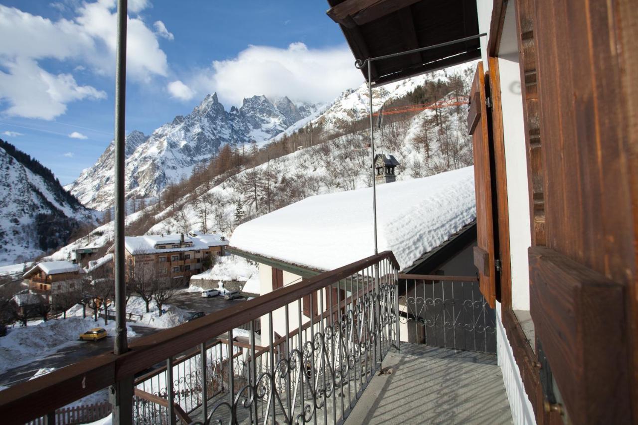 Hotel Funivia Courmayeur Exterior photo