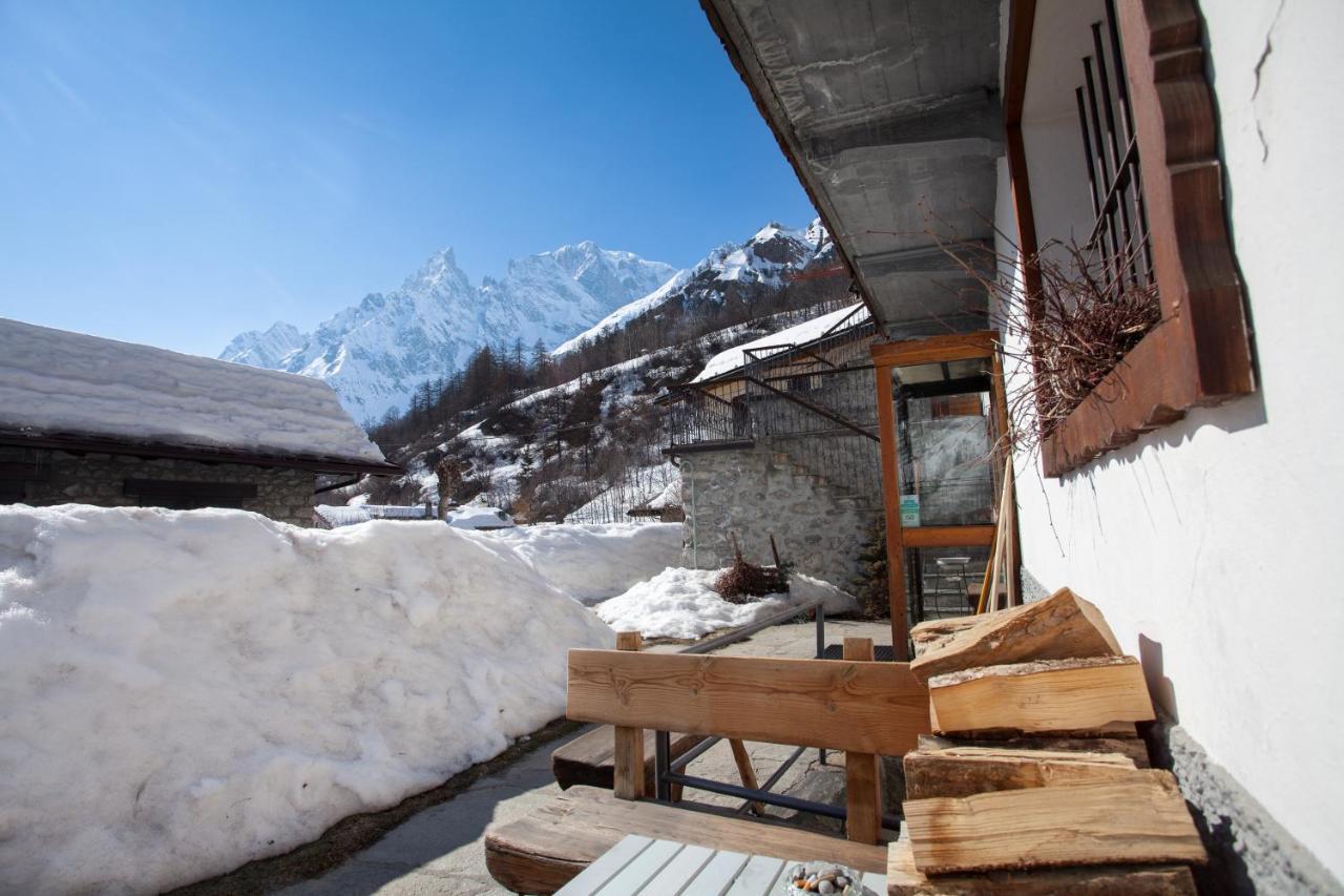 Hotel Funivia Courmayeur Exterior photo