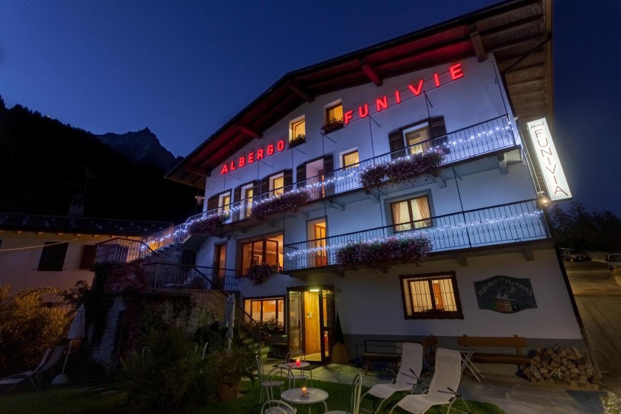 Hotel Funivia Courmayeur Exterior photo